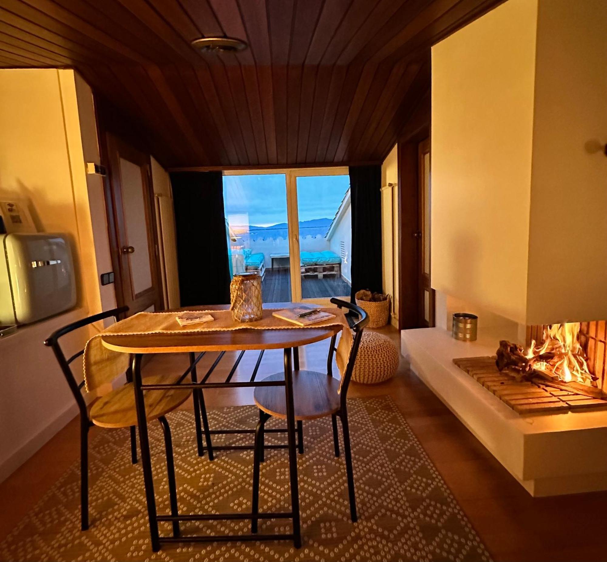 L' Escala Solo Atico Guest Suites מראה חיצוני תמונה