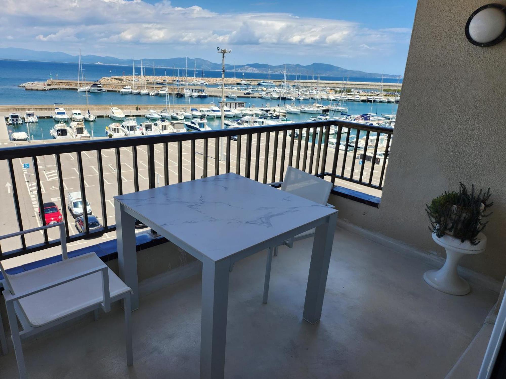 L' Escala Solo Atico Guest Suites מראה חיצוני תמונה