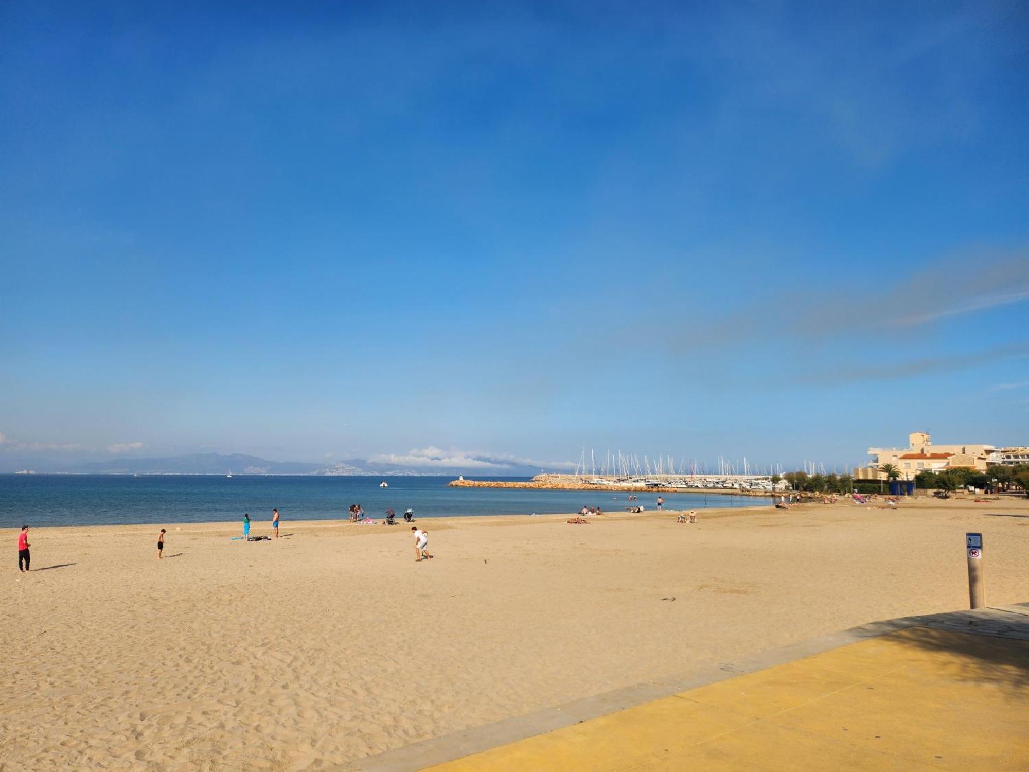 L' Escala Solo Atico Guest Suites מראה חיצוני תמונה